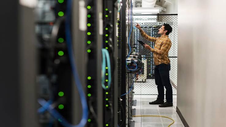Sostenibilidad y eficiencia energética en los centros de datos españoles 1 Sostenibilidad y eficiencia energética en los centros de datos españoles
